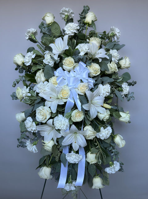#125 Classic All-White Standing Spray
