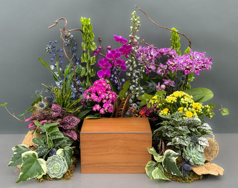 #84 Garden of Remembrance Urn Wreath