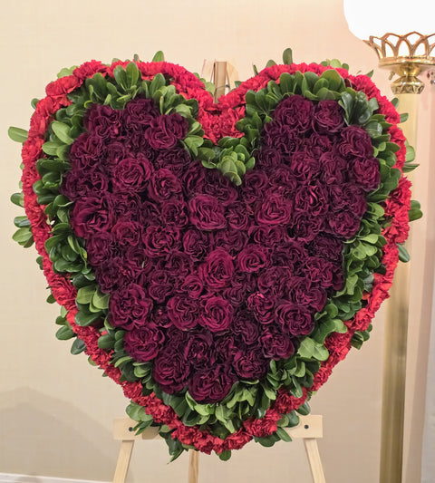 Memorial Standing Heart with Wooden Easel – Comfort Display for Services