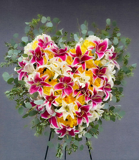 #252 Heart of Gold Standing Closed Heart Tribute